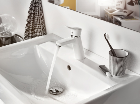Смеситель для раковины KLUDI PURE&EASY 372929165 белый / хром без донн.клапана